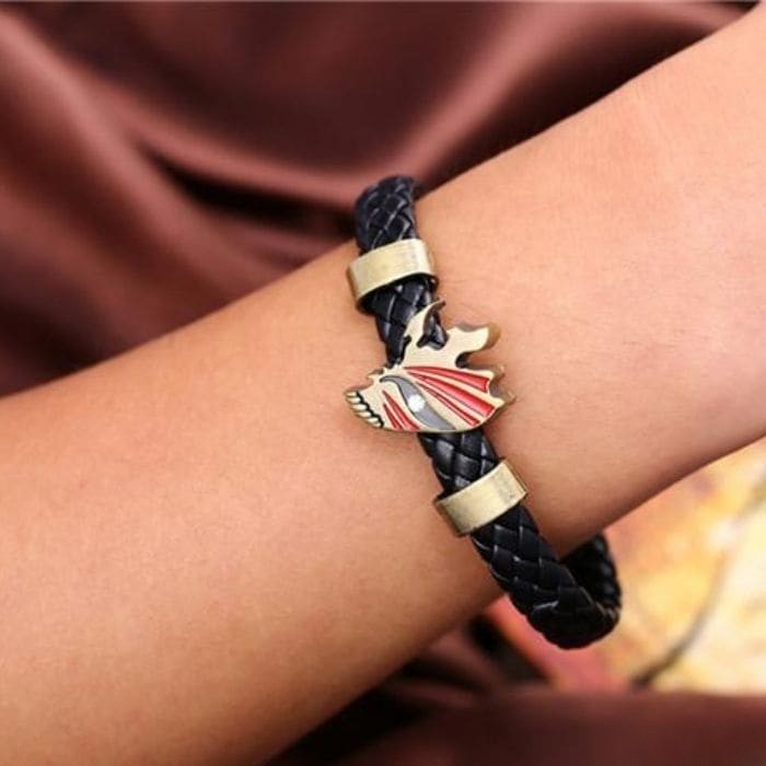 Pulsera de cuero con logo hueco de Bleach Manga en plata